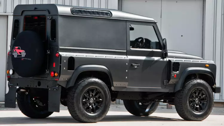 Kahn Land Rover Defend 6