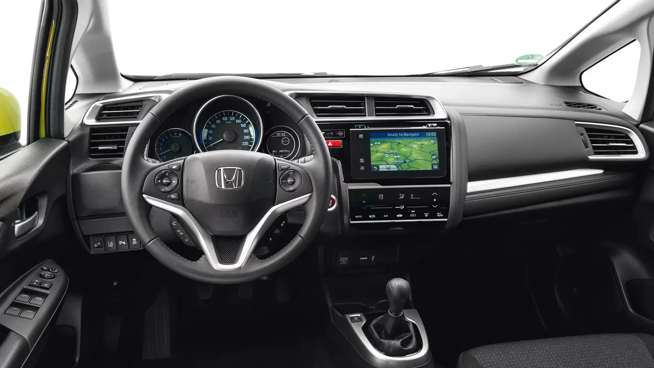 “Honda Jazz 2015”