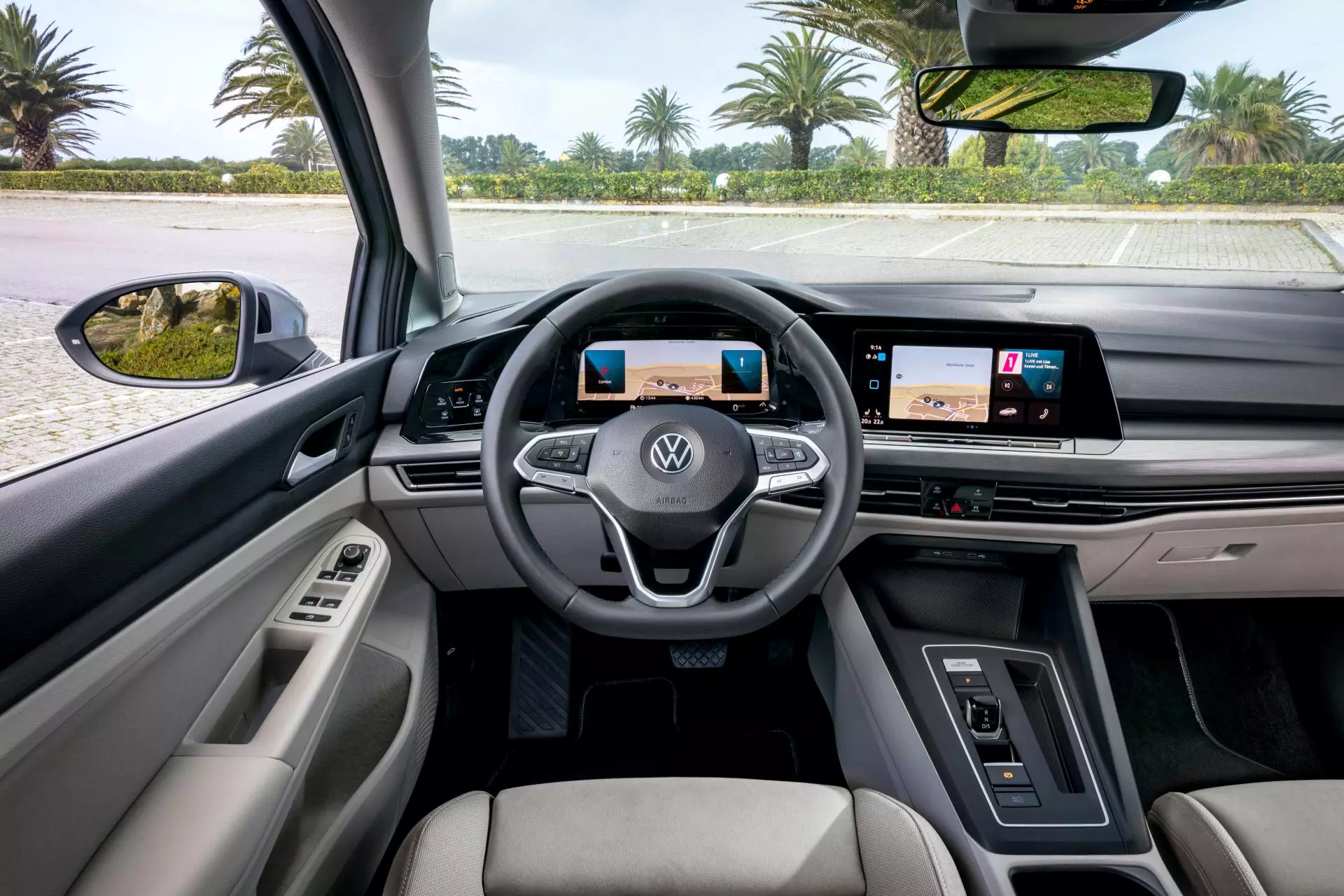 iVolkswagen Golf 8, 2020