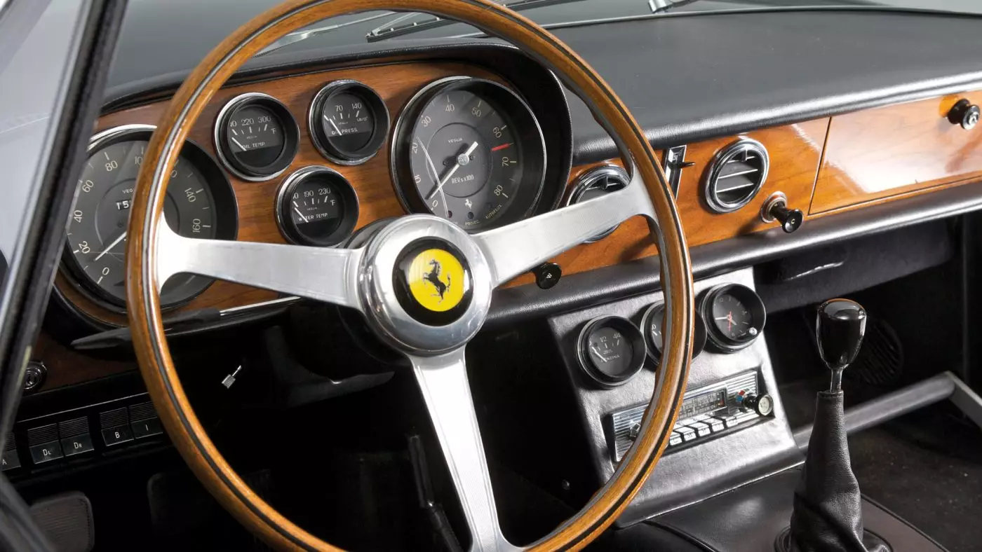 Ferrari 500 Superfast - interior