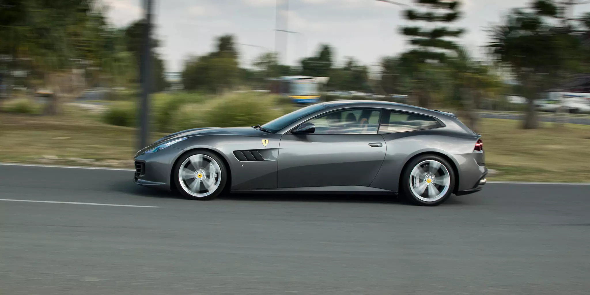 Феррари GTC4Lusso