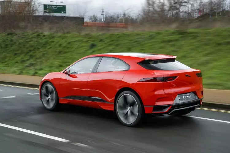 Jaguar se eerste elektriese loop reeds 20864_1