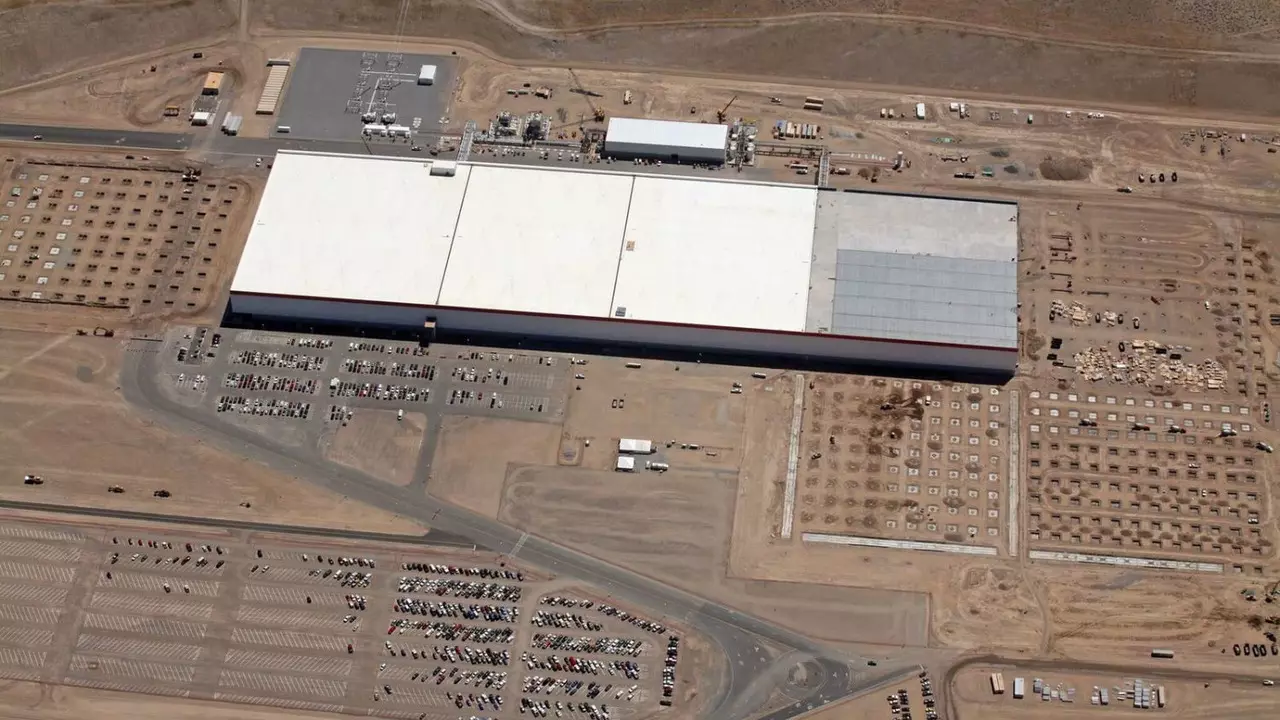 Tesla urang "Gigafactory" dibuka di Nevada: 10 fakta teu sono