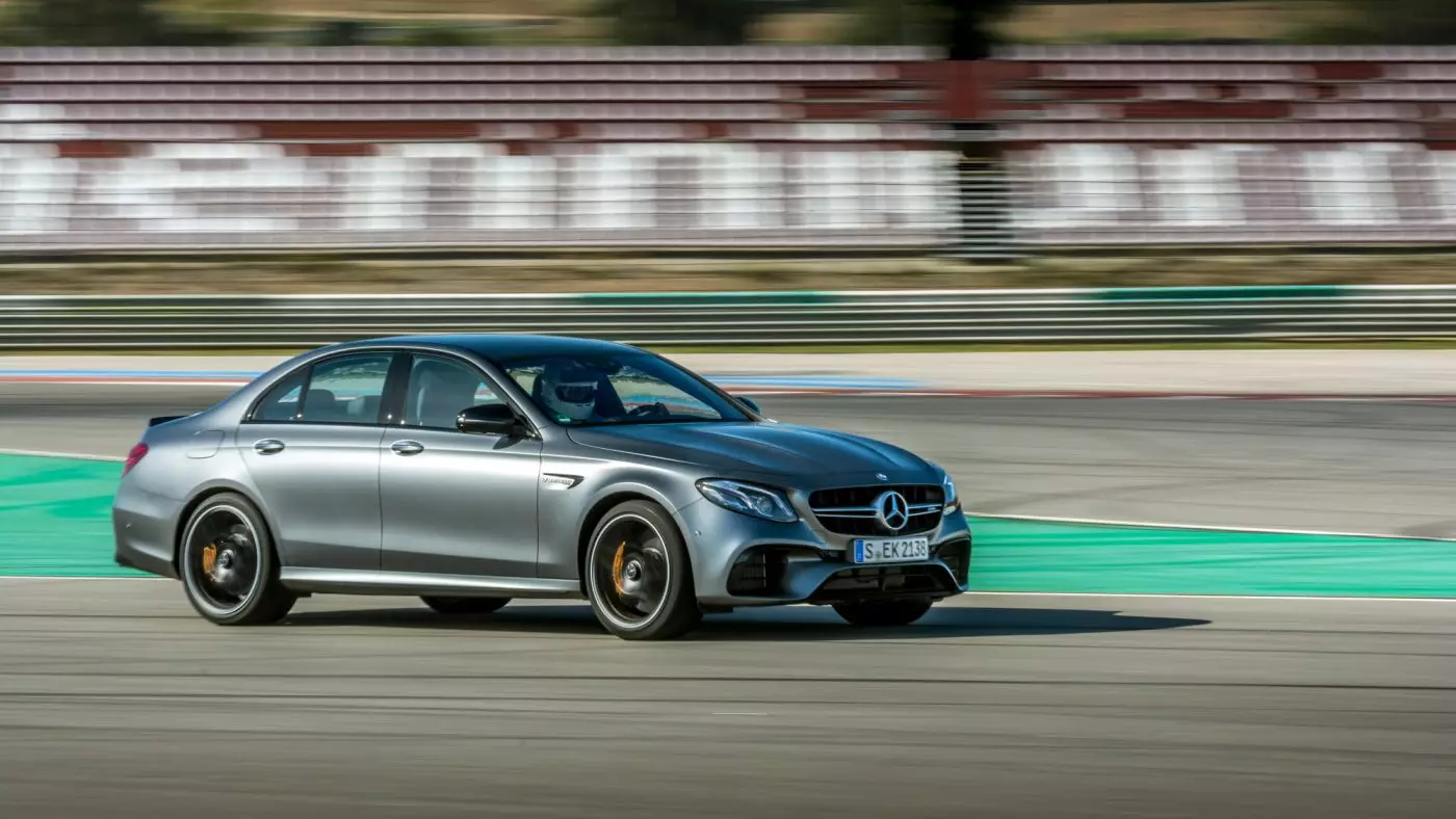 మెర్సిడెస్-AMG E63