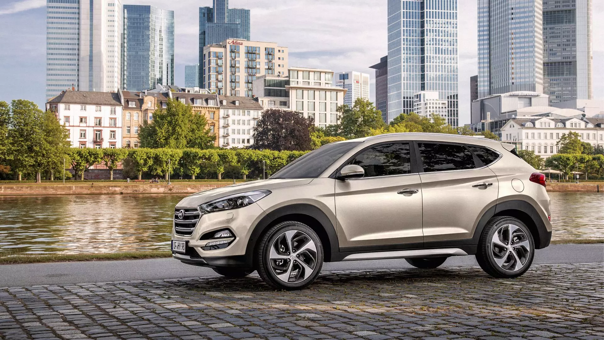 ក្រុមហ៊ុន Hyundai Tucson