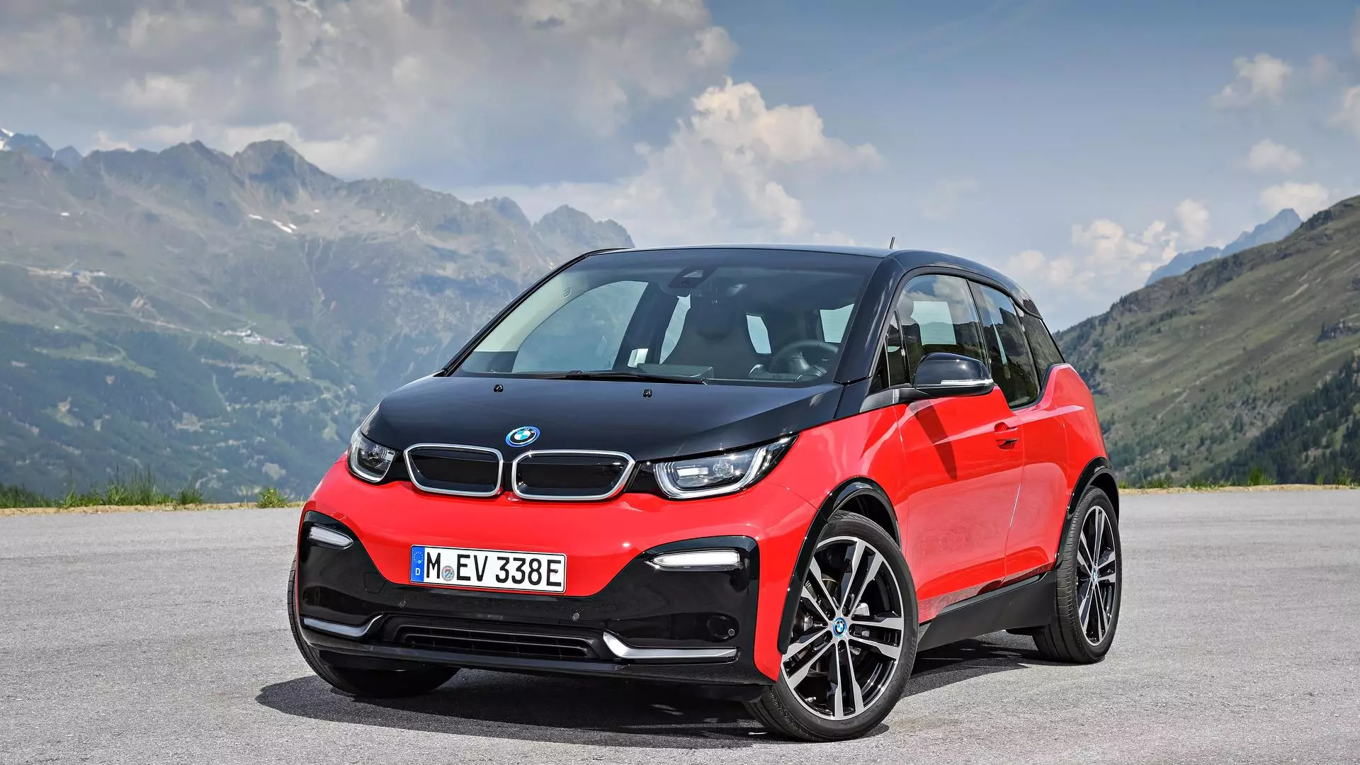 سيارة BMW i3s