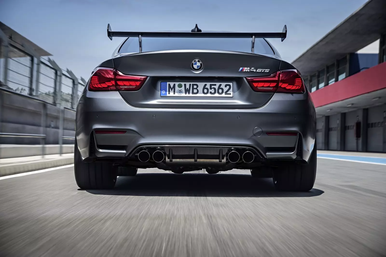 Nya BMW M4 GTS: en tysk på Tokyo Motor Show 21422_1