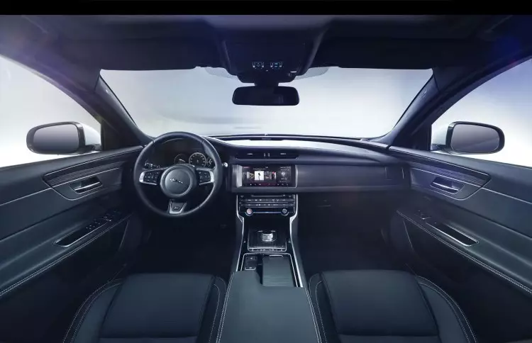 nouveau jaguar xf intérieur 1