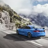 Jaguar XFR-S 2014 iepenbiere: Dútske konkurrinsje pas op ... 21462_5