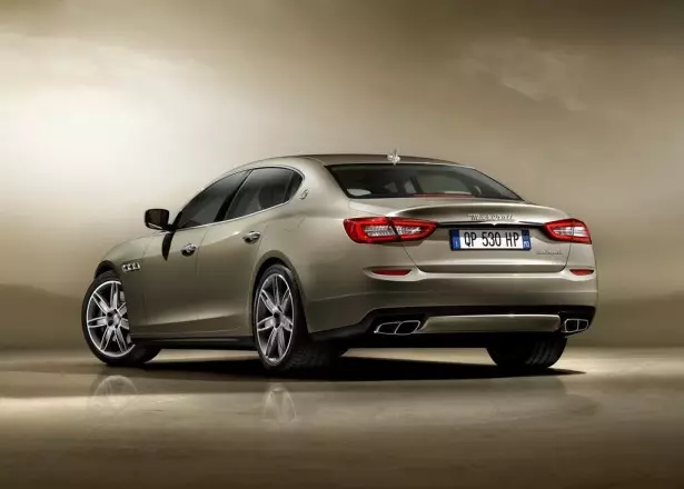 I-Maserati Quattroporte: ividiyo entsha yokuthengisa 21466_2