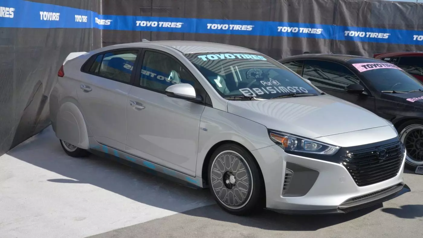 „Hyundai HyperEconiq Ioniq“ – „Bisimoto Engineering“.