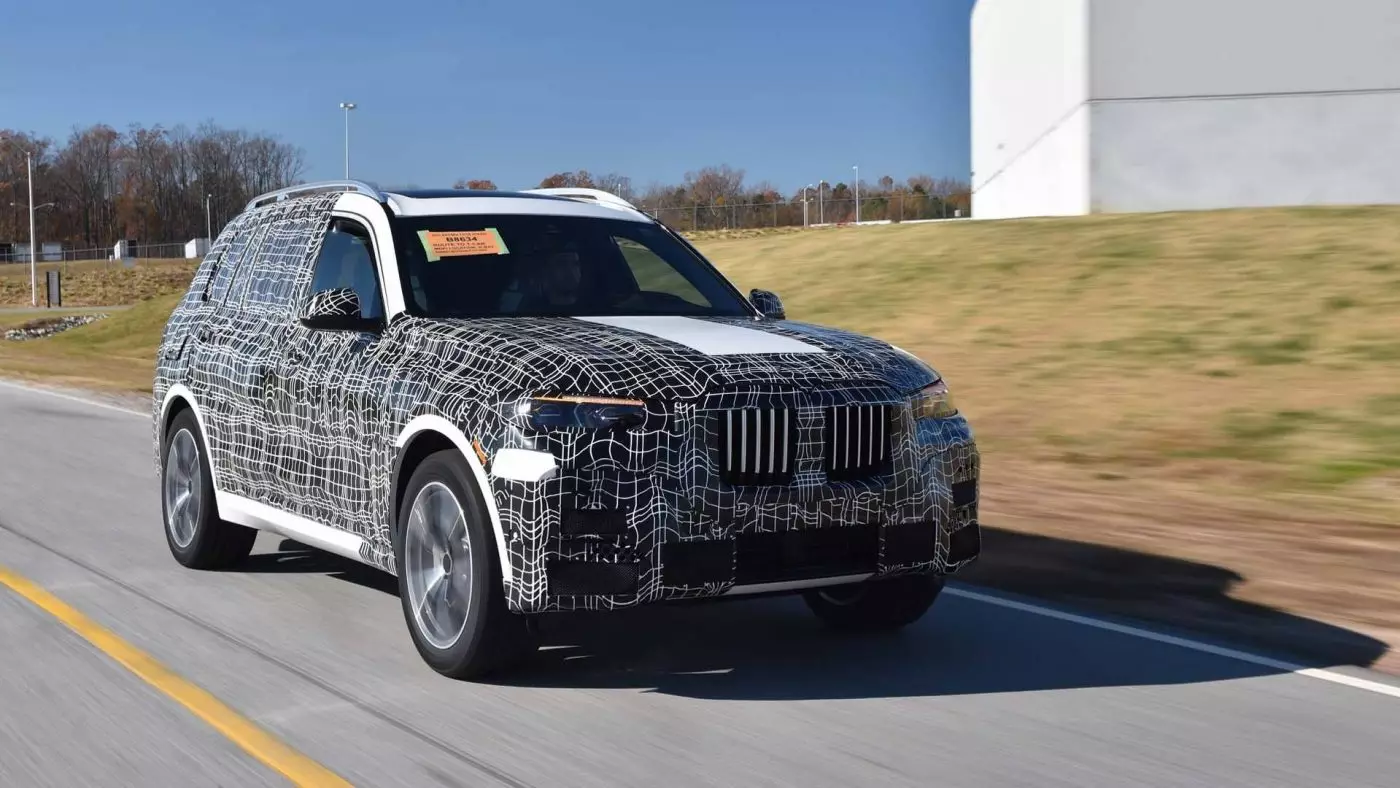 BMW X7 ప్రీ-ప్రొడక్షన్