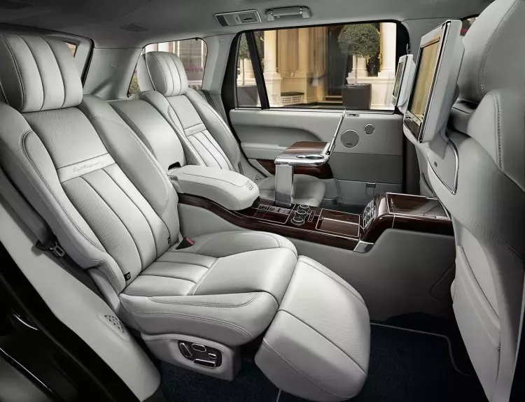 Range_Rover_SVA_2015_16 |