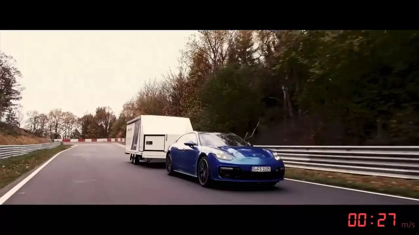 Přívěs na Panamera ST