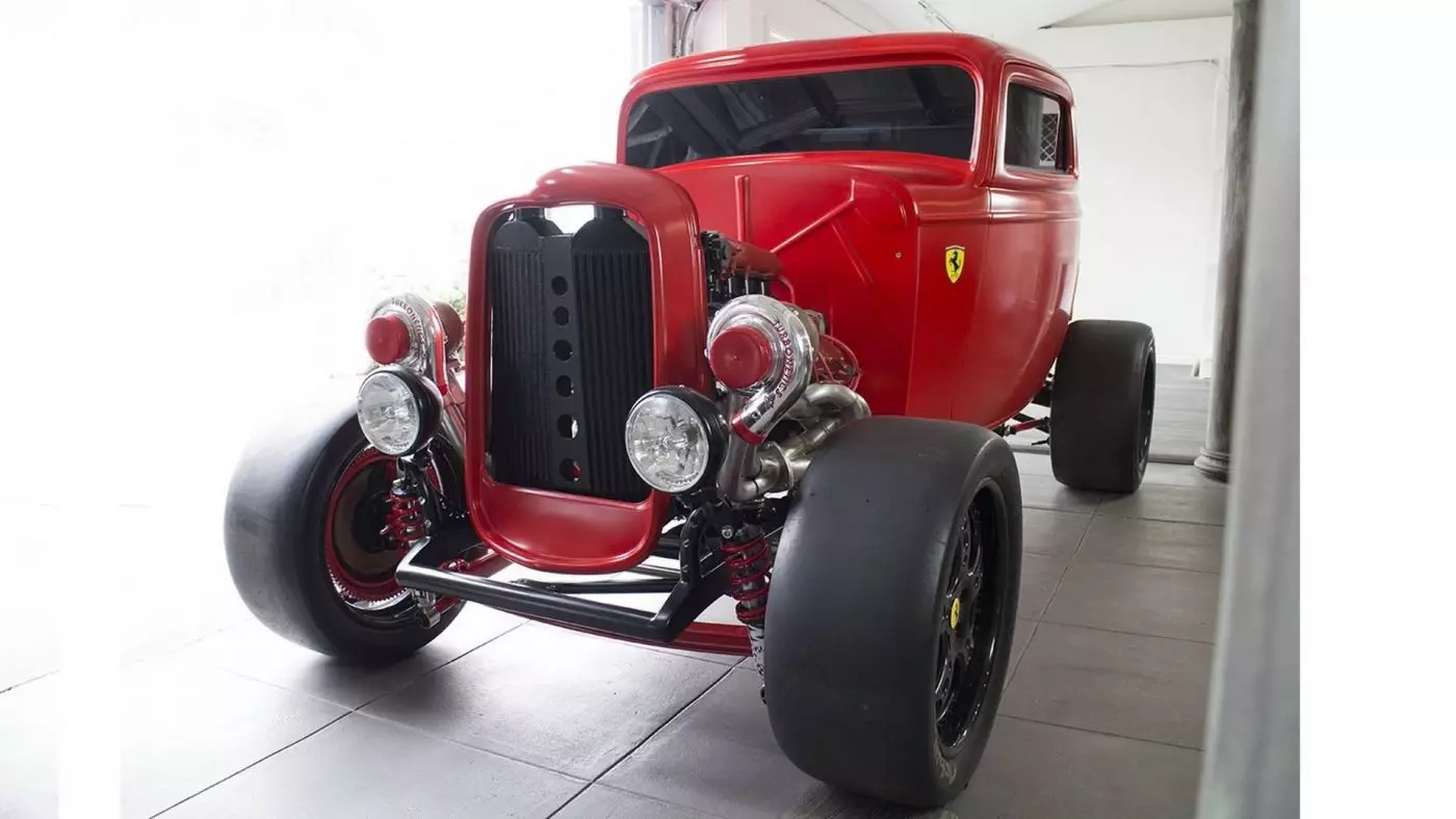 Hot Rod - 1932 Ford með Ferrari V8 Twin Turbo