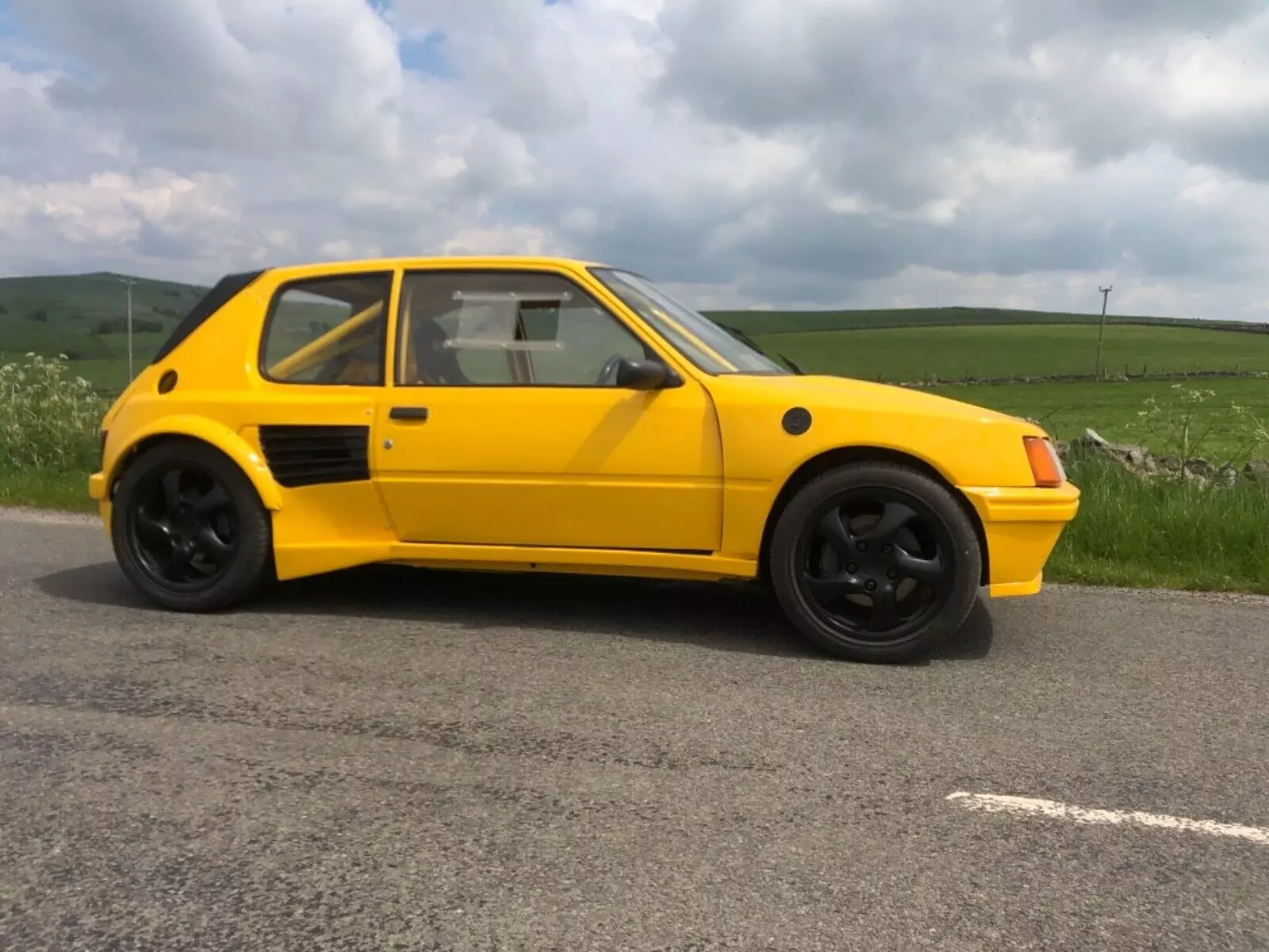 IPeugeot 205 Boxster