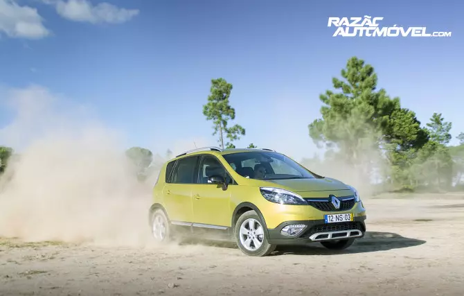 renaultscenic ၁၅