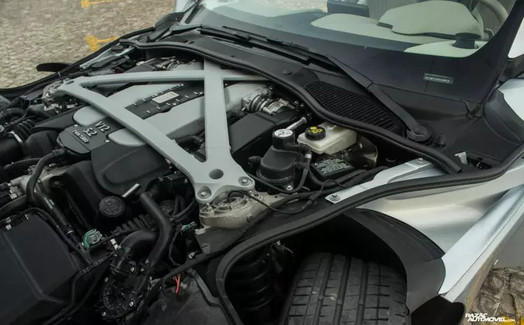 ஆஸ்டன் மார்ட்டின் DB11 Mercedes-AMG V8 இன்ஜினைப் பெறுகிறது 21746_1