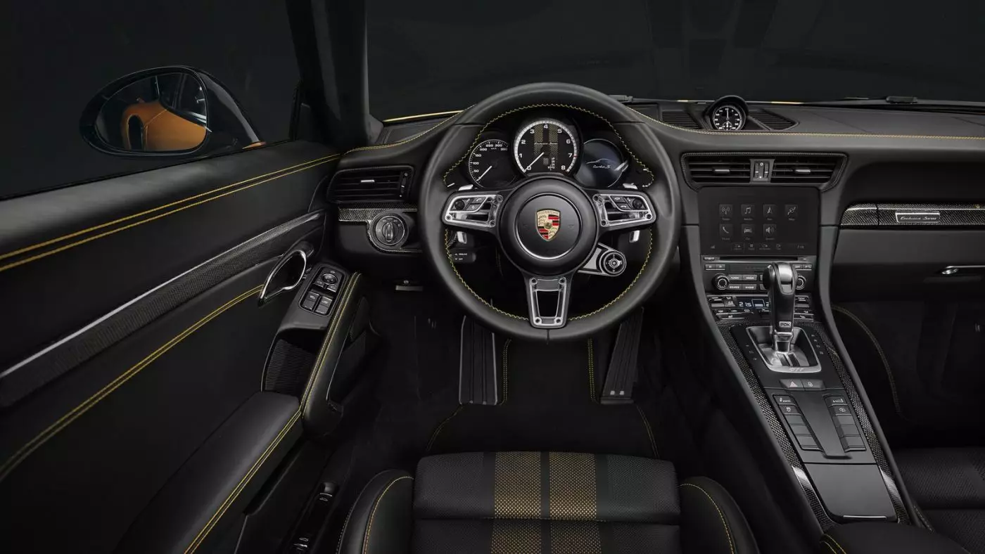 Porsche 911 Turbo S Exclusive Series Interieur