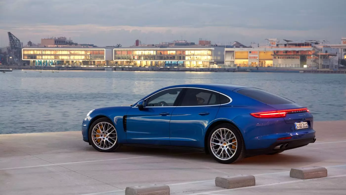 Vid ratten i nya Porsche Panamera: världens bästa sedan? 21763_7