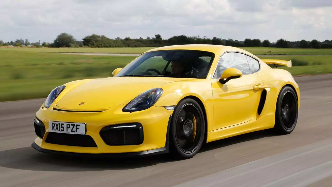 IPorsche Cayman GT4