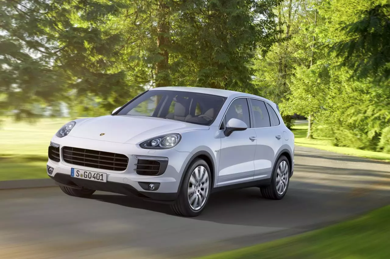 Porsche Cayenne 2015: සියලුම මට්ටම්වල අලුත් 21767_4