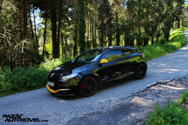 ក្រុមហ៊ុន Renault Mégane RS RB7