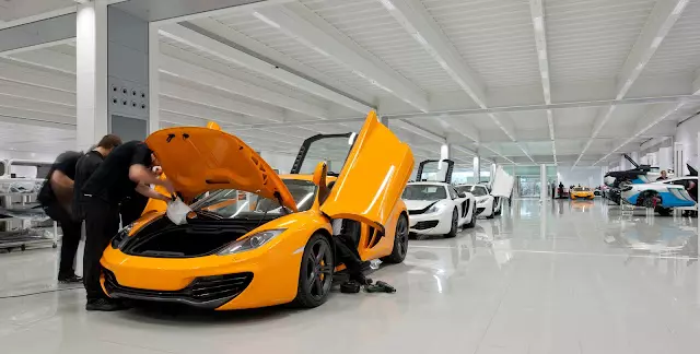 McLaren: Centrum novej výroby a iniciatív 22142_1