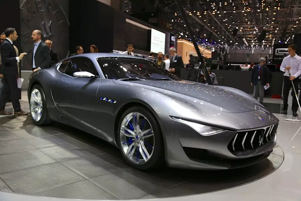 Maserati Alfieri: didasilẹ trident! 22339_2