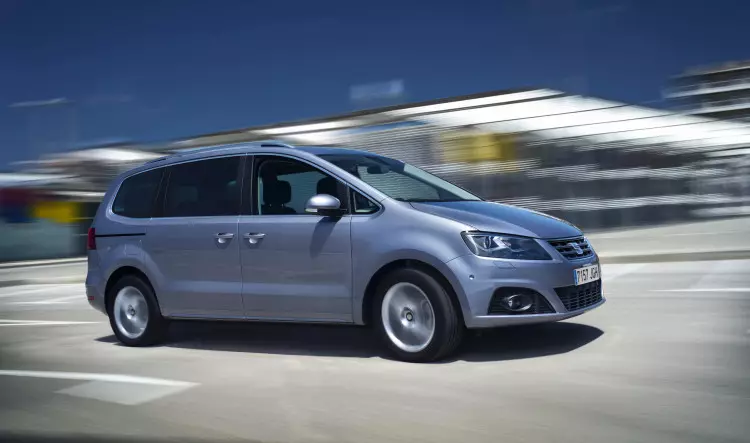 SEAT Alhambra 2015 года