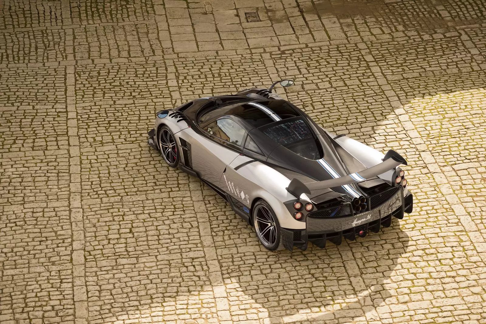 Pagani Huayra בק