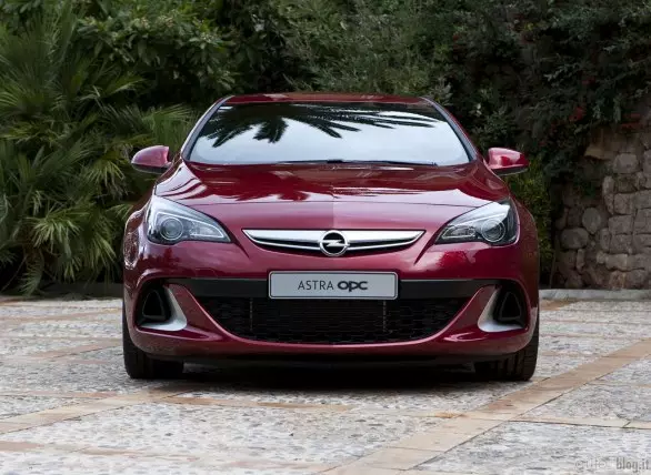 Opel Astra OPC: Gambar Baru 22646_6