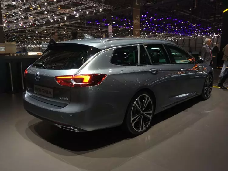 2017 Opel Insignia Sports Tourer во Женева