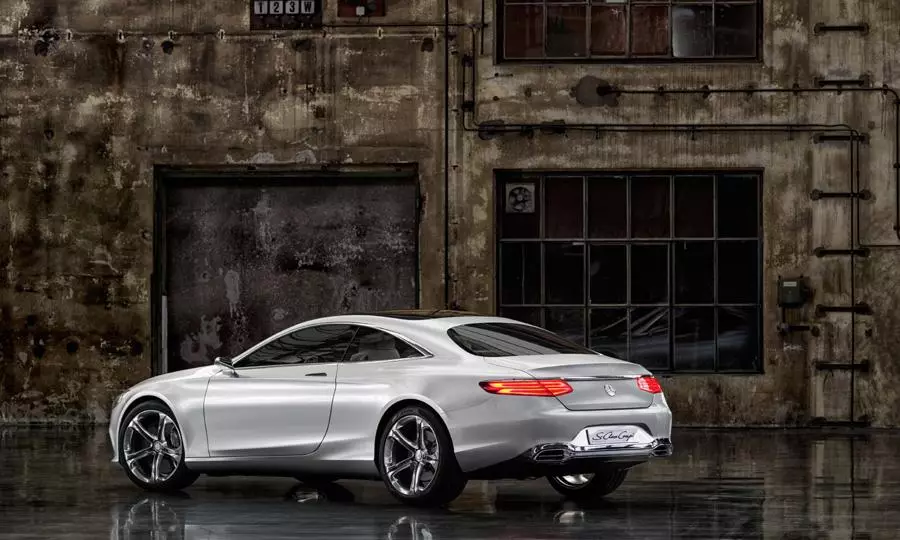 “Mersedes-Benz S-Class Coupe”