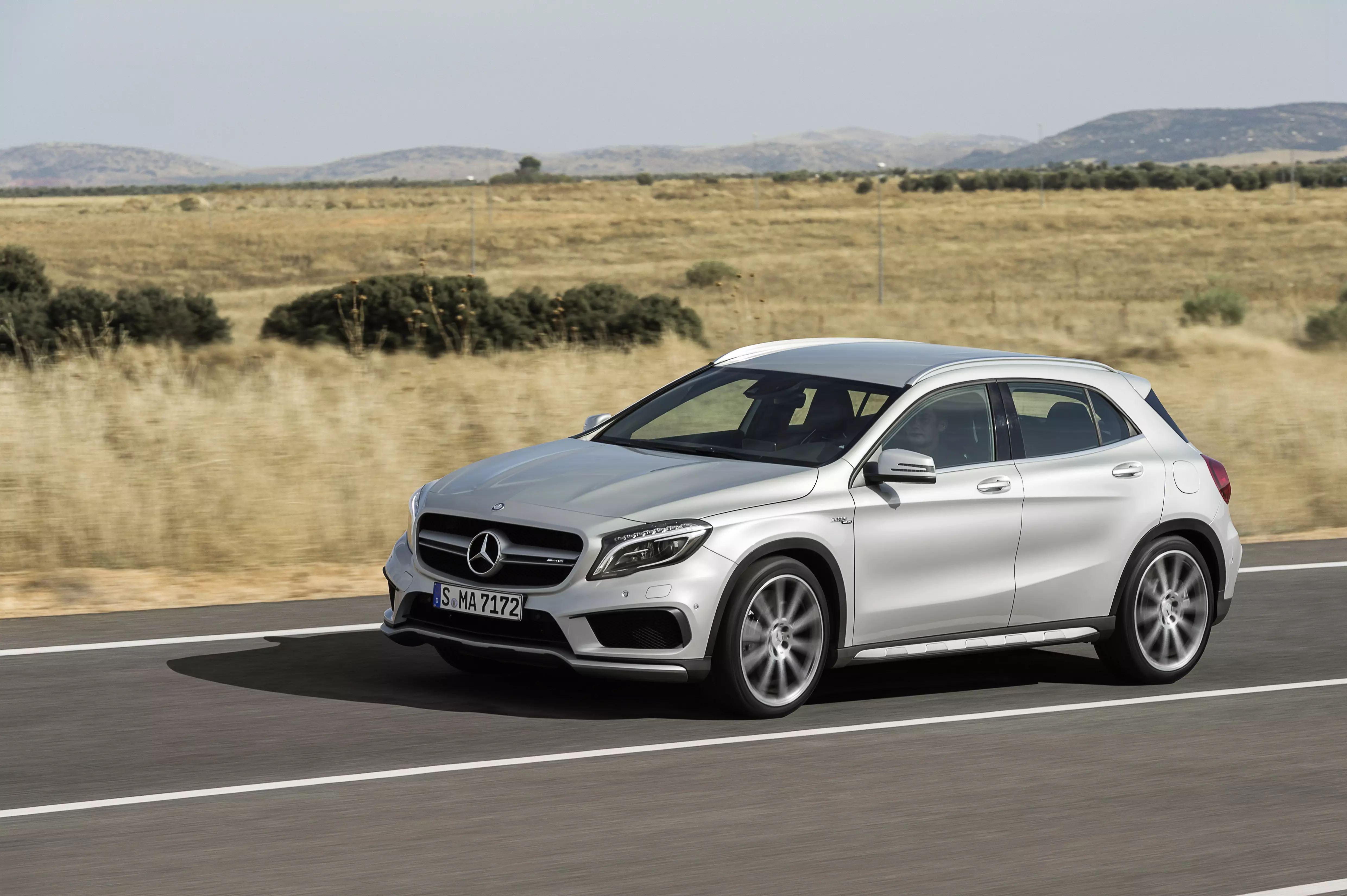 Ovomerezeka: Mercedes-Benz GLA 45 AMG 22899_3