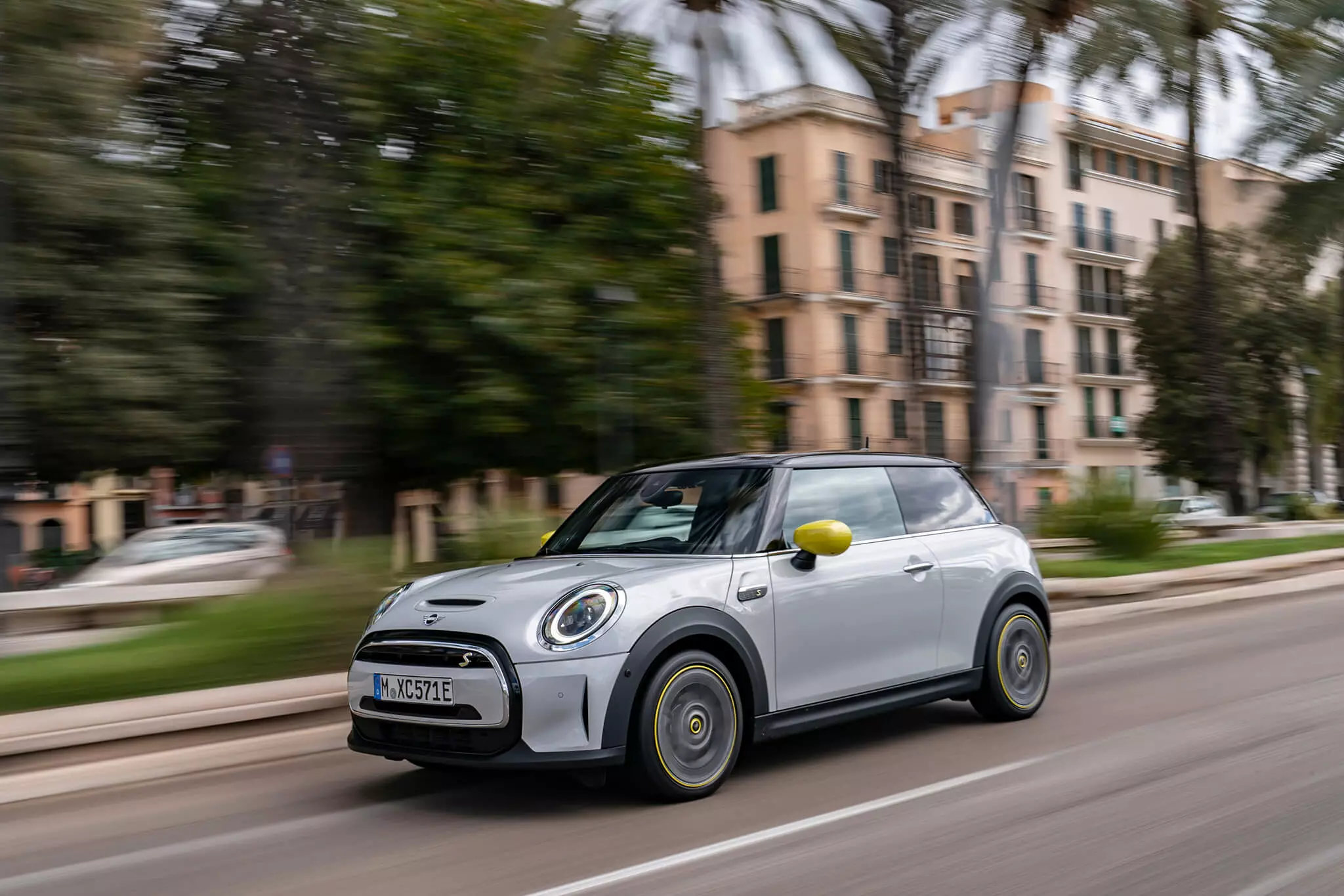 Ozi gbasara ụlọ ọrụ Mini Electric Cooper SE