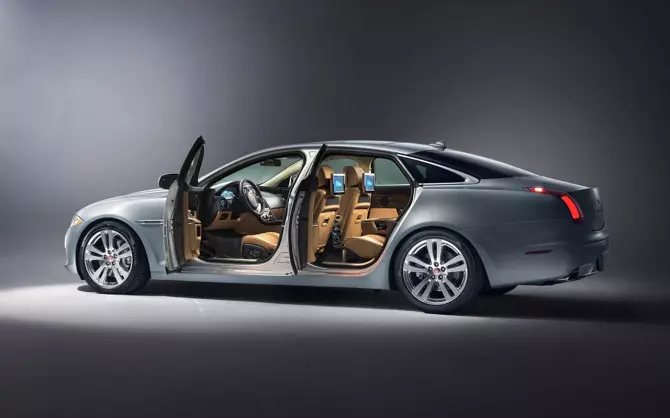 ឆ្នាំ ២០១៤-Jaguar-XJ-Studio-3-1280x800