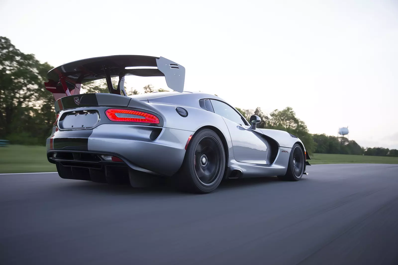 Dodge Viper fans gather to try to recover Nürburgring record
