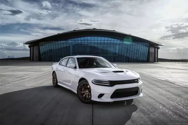 דאַדזש טשאַרדזשער SRT Hellcat 24