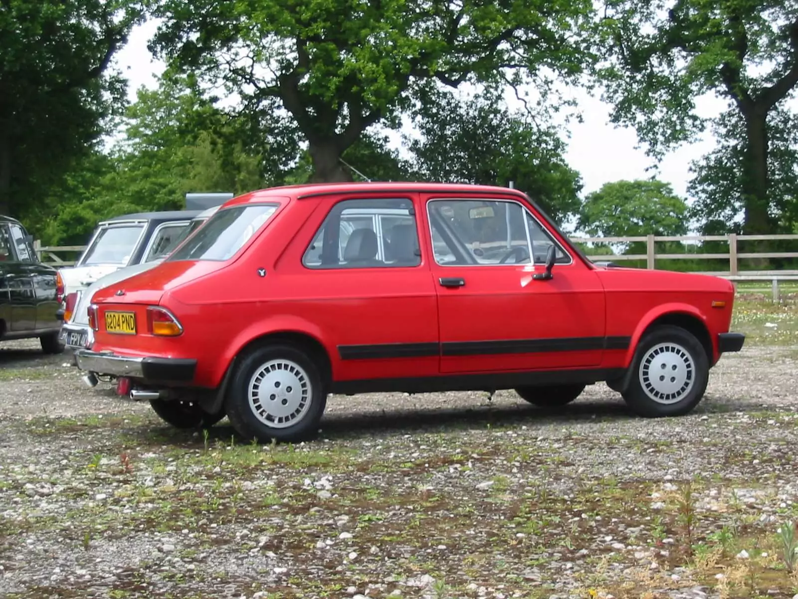 Zastava Yugo ៣១១