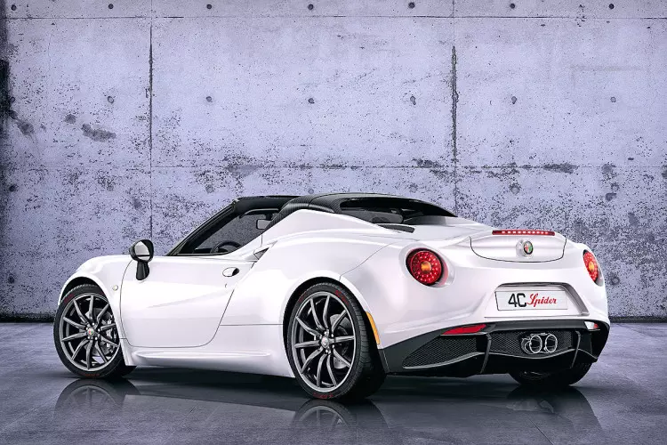 Alfa-Romeo-4C-Örümcek-1