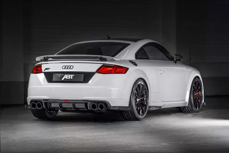 Audi TT RS-R. A tuning megtámadja Genfet 23930_1