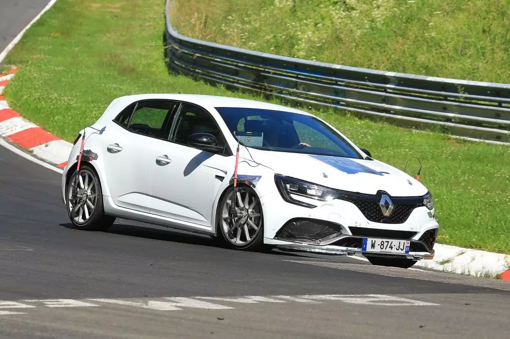 Renault Mégane RS Trophy tests