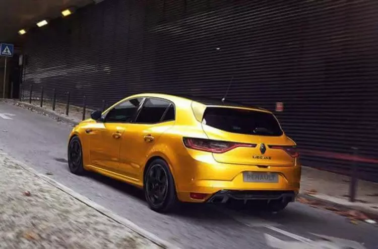 renaul-megane-rs-2017-португал-1