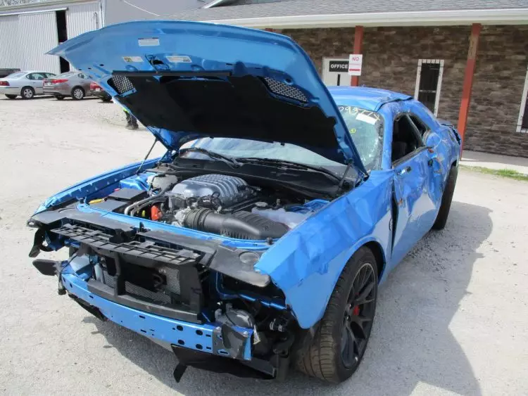 Dodge Challenger SRT Hellcat: fra 