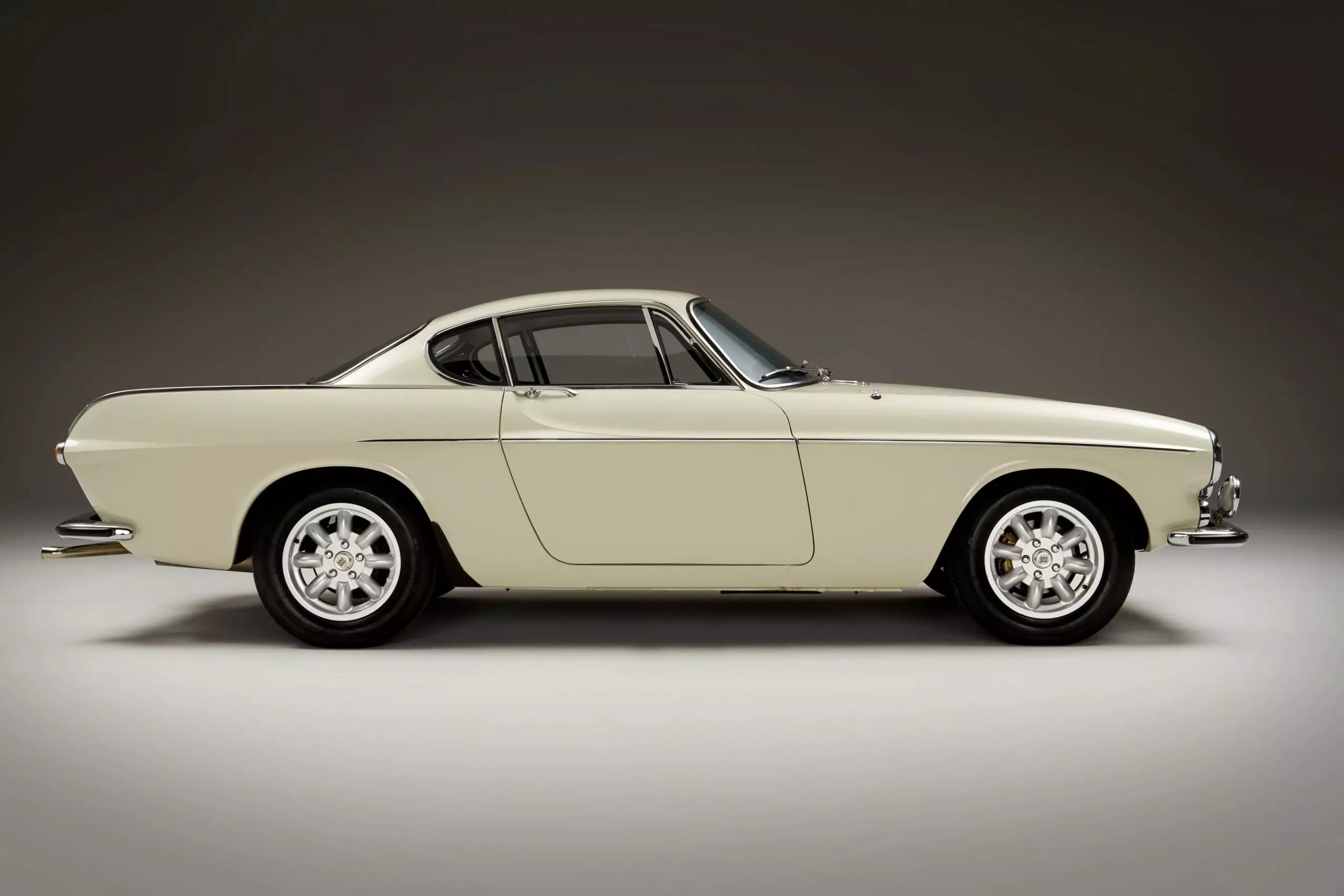 The Holy Volvo P1800