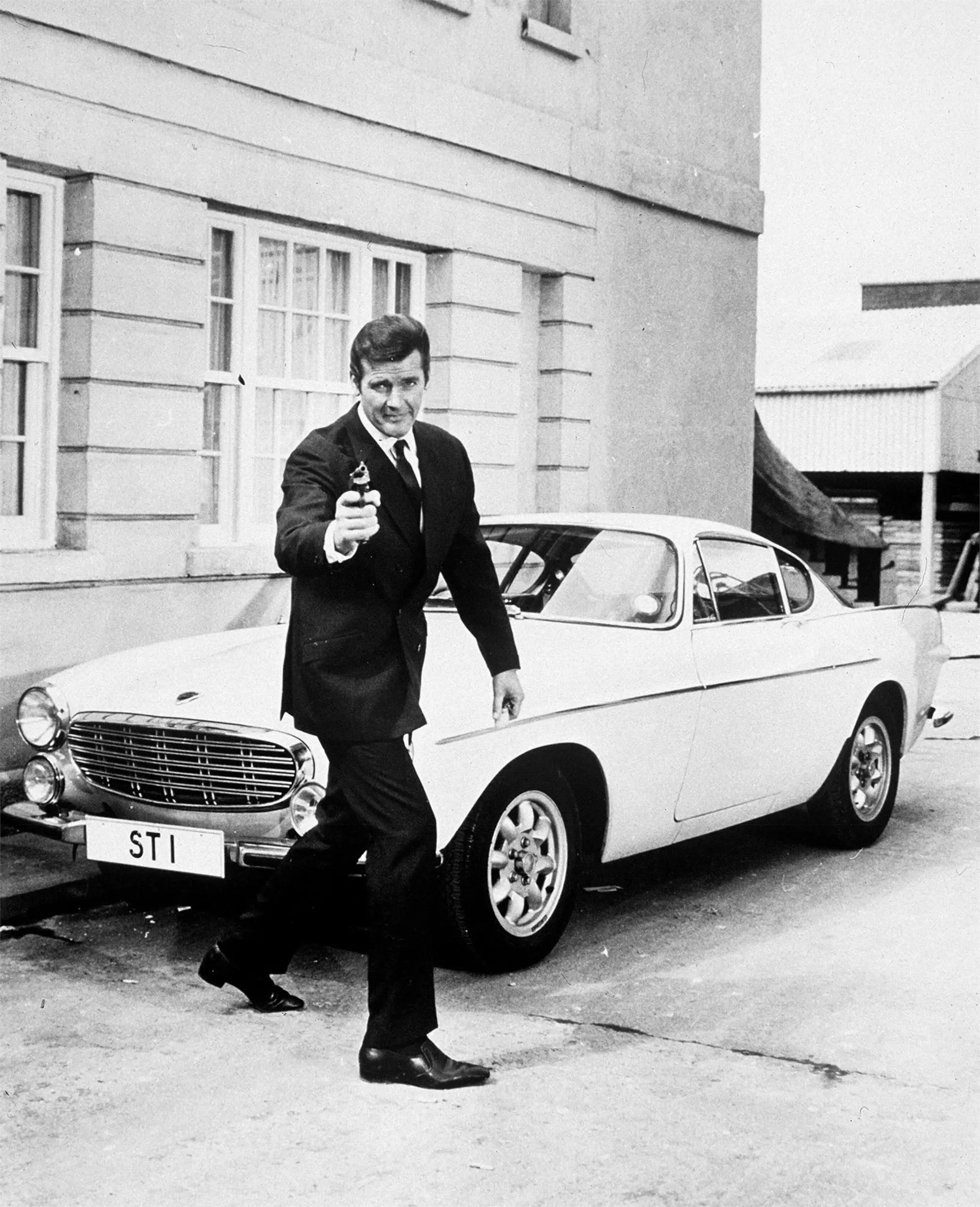 Roger Moore Volvo P1800