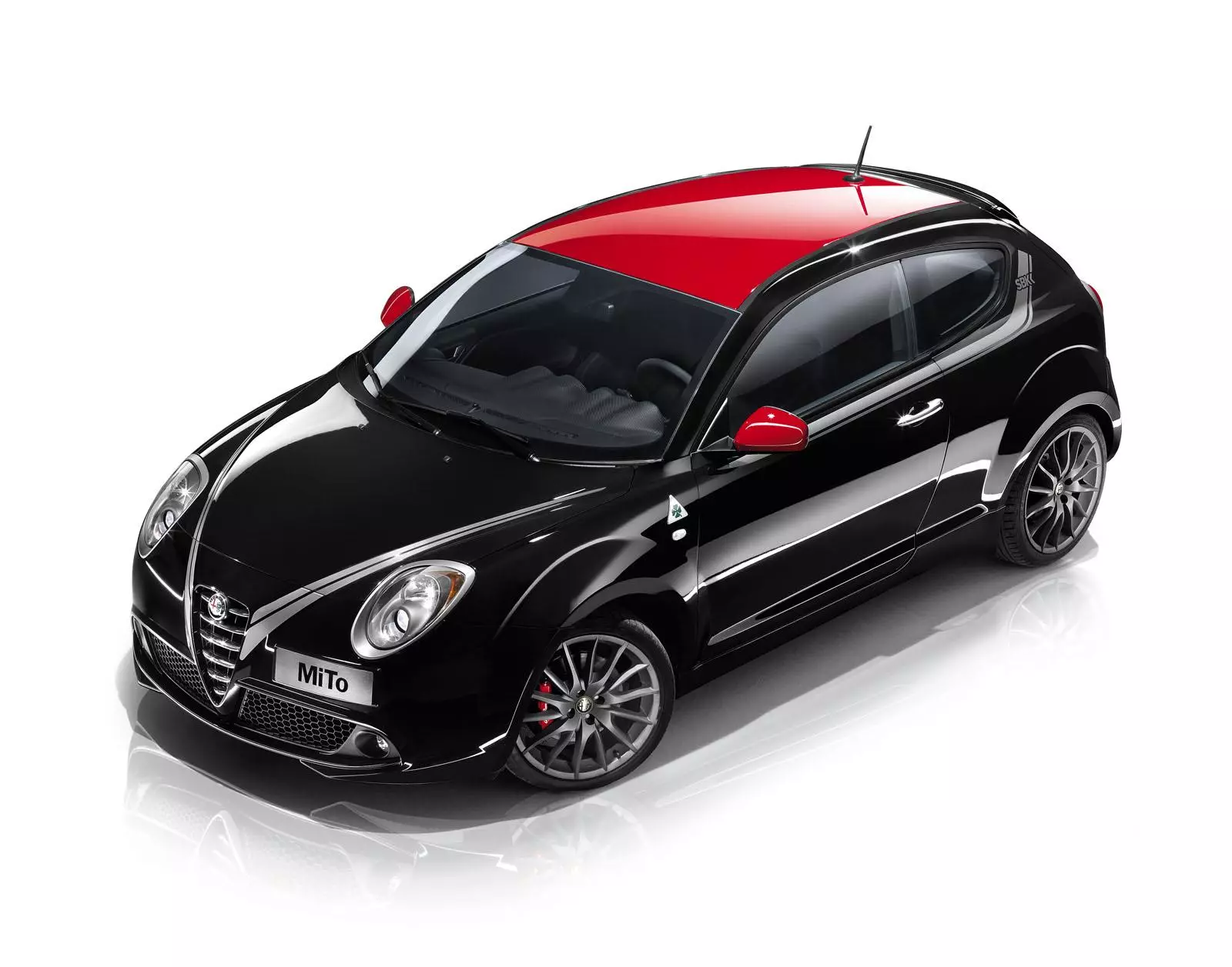 Alfa Romeo MiTo Quadrifoglio Verde SBK: Acrobatic in Silverstone 24115_3