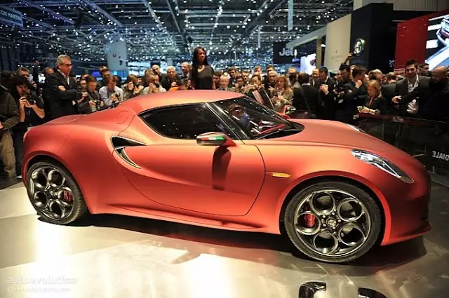 Alfa Romeo 4C, ເຕະໃນວິກິດການ 24119_3