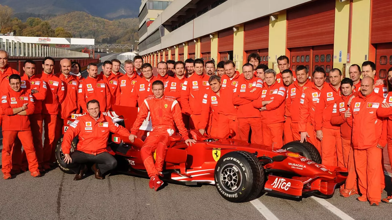 Photo de famille, Valentino Rossi et Ferrari